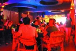 郑州酒吧爆料事件最新,揭秘背后真相与争议